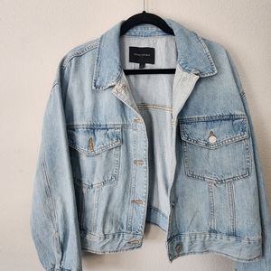 Banana Republic Relaxed Fit Jean Jacket, size large